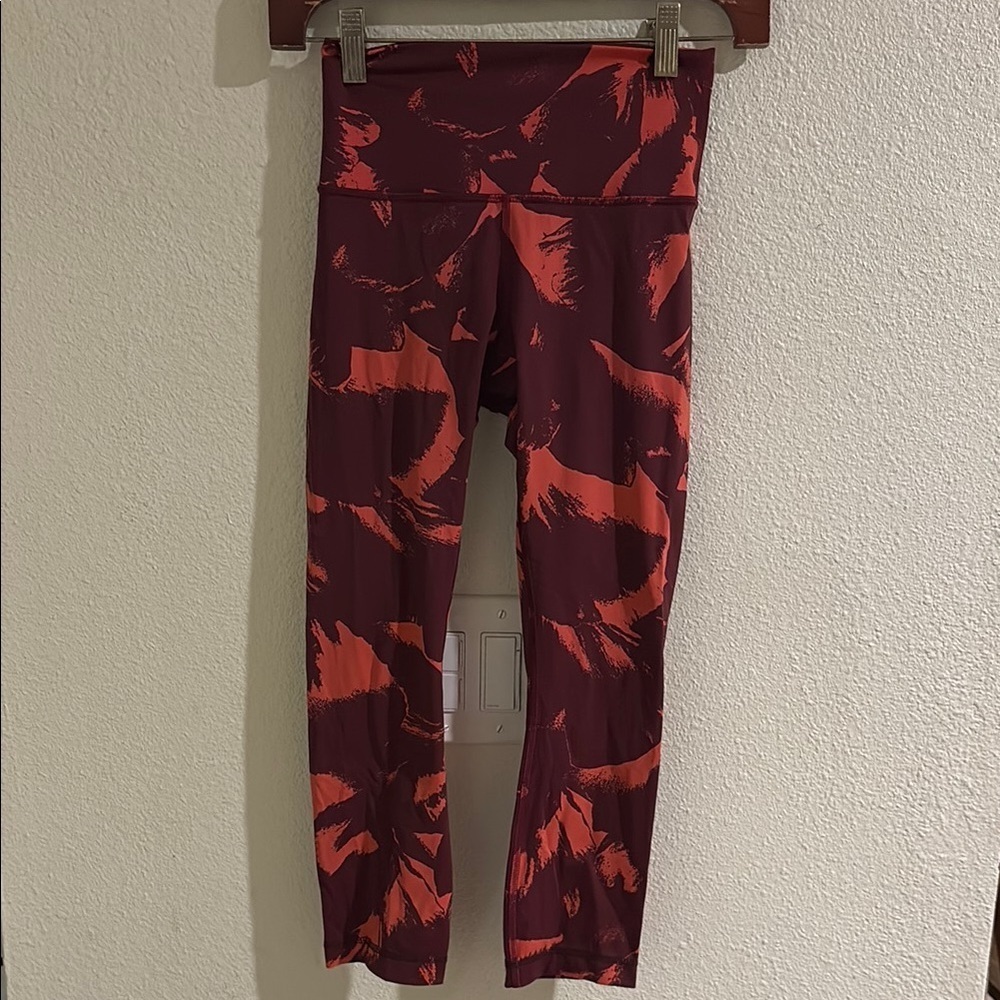 Lululemon athletics High Rise Crop Leggings
